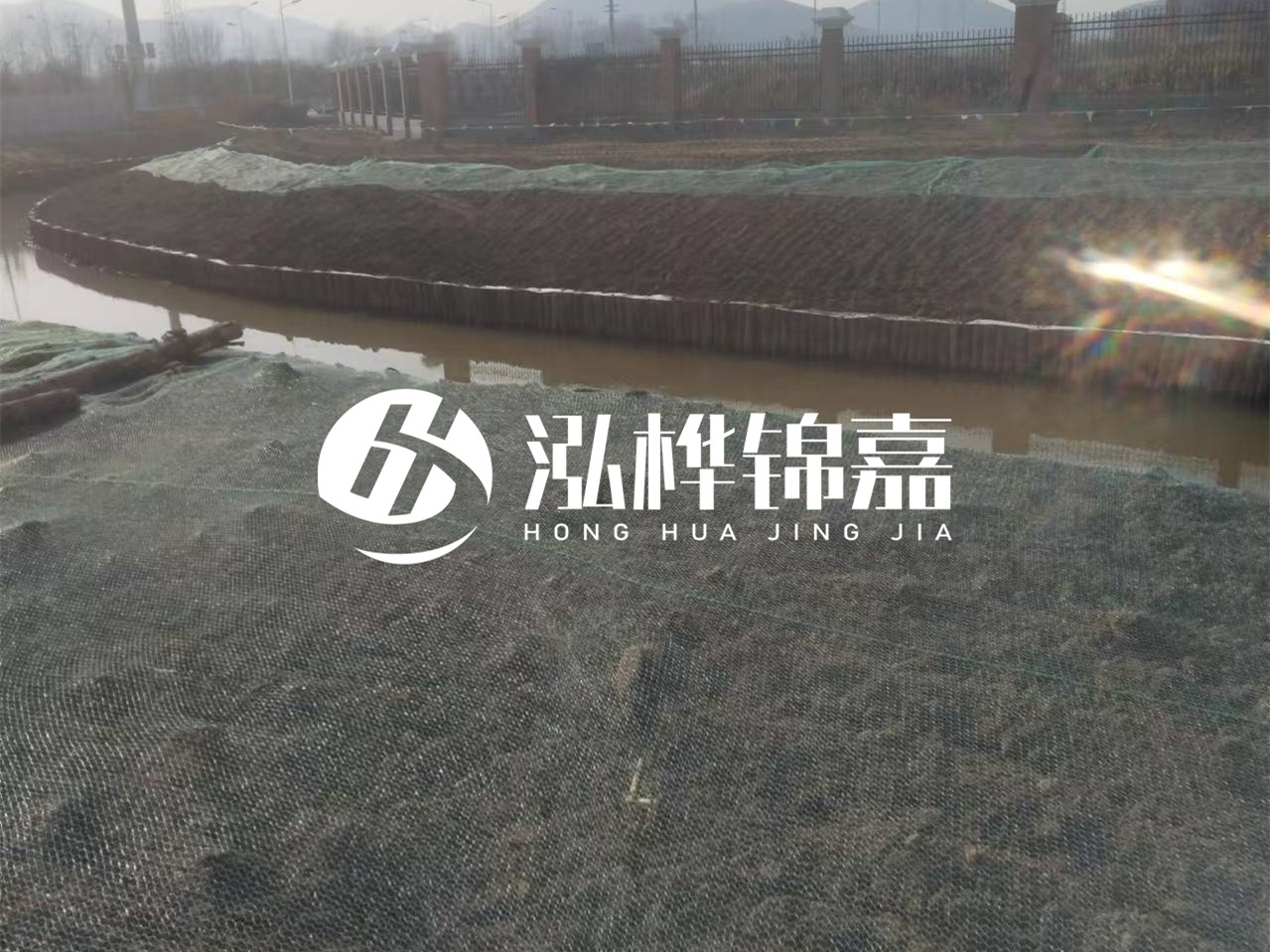 河道木樁打不下去怎么辦？河道打樁木能在水里使用多少年？