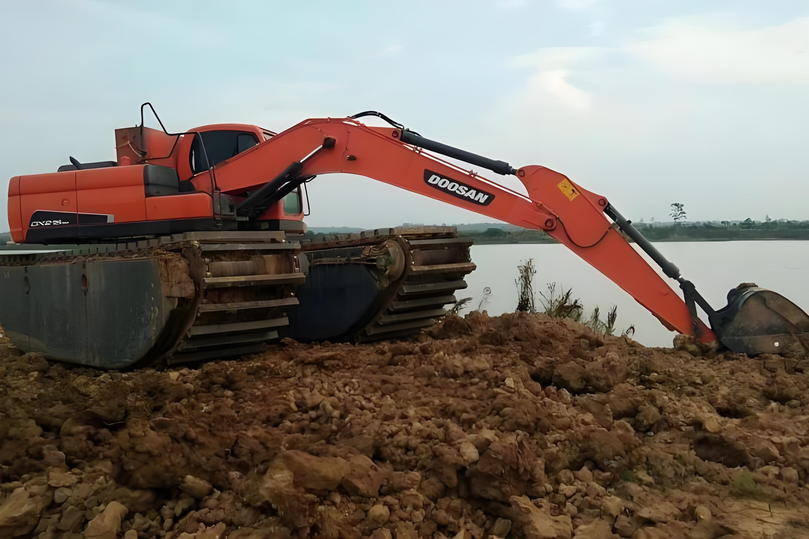 武漢水挖清淤團(tuán)隊泓樺錦嘉-水庫清淤一立方米的價格是多少？?