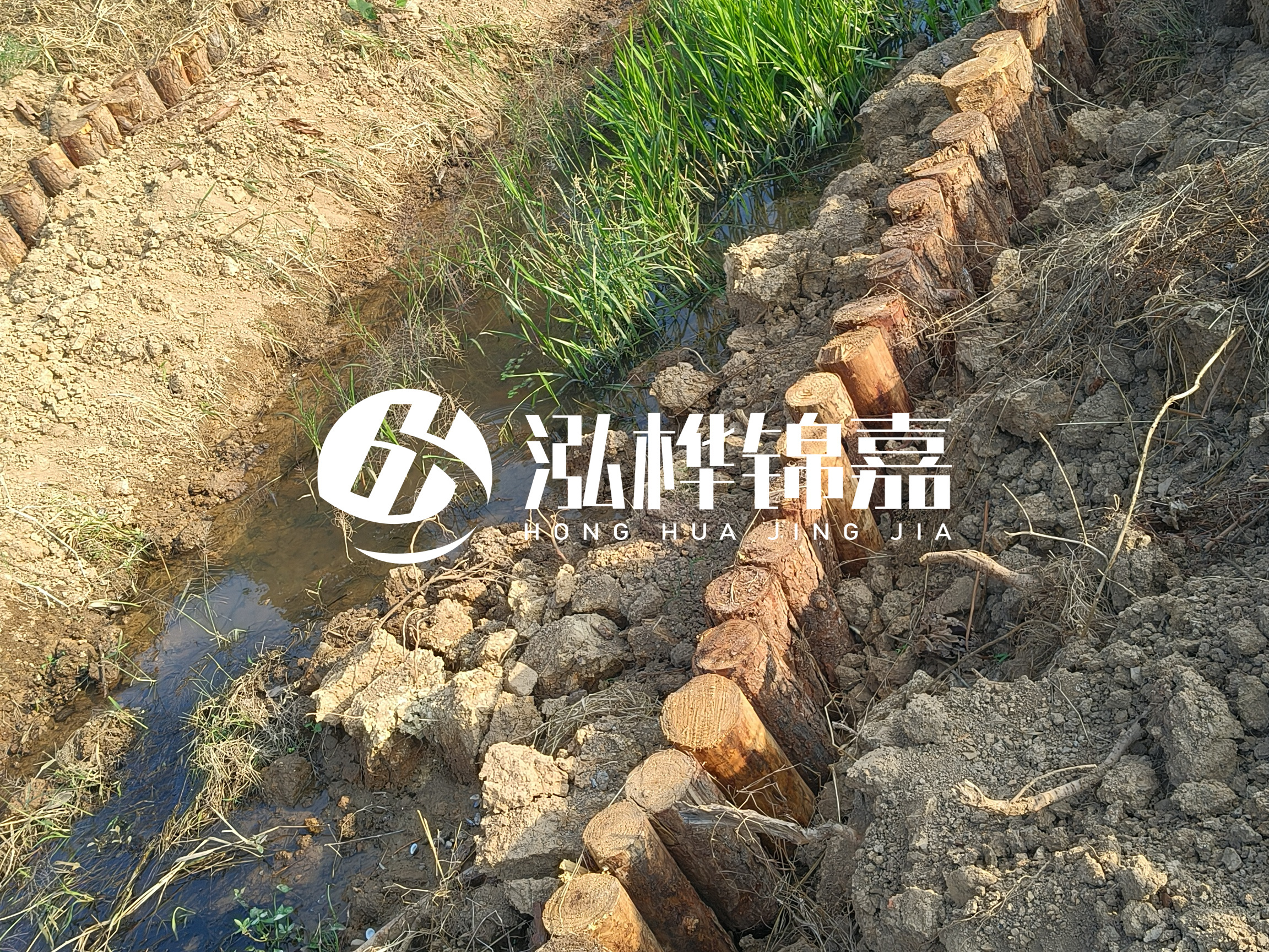 松木樁批發(fā)廠(chǎng)家泓樺錦嘉-樁間距指的是什么間距？